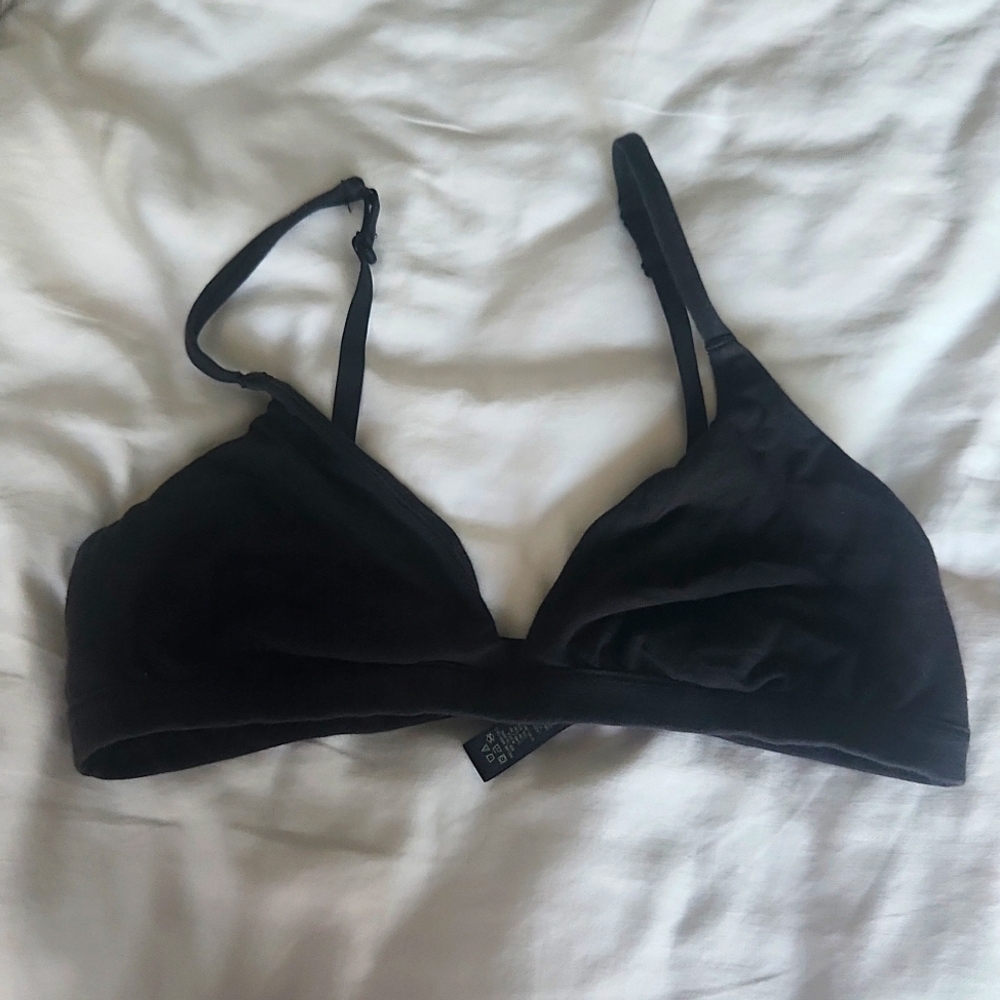 Skims bralette in black with adjustable straps